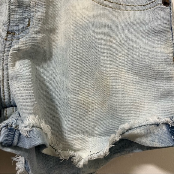 Lucky Brand Riley Light Wash Jean Shorts - Picture 6 of 6